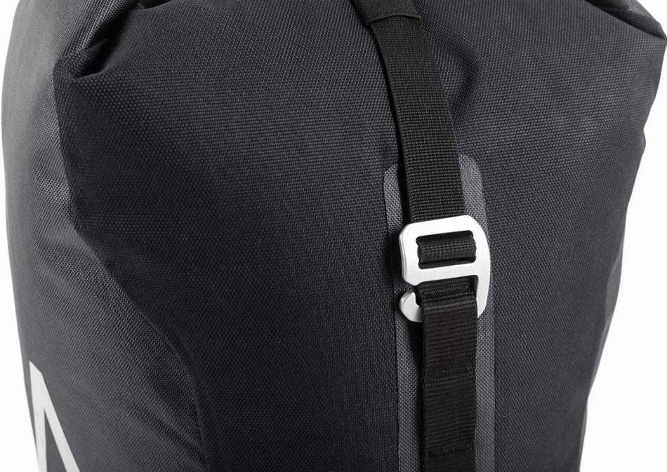 ACID TRAVLR Gepäckträgertaschen 15 black