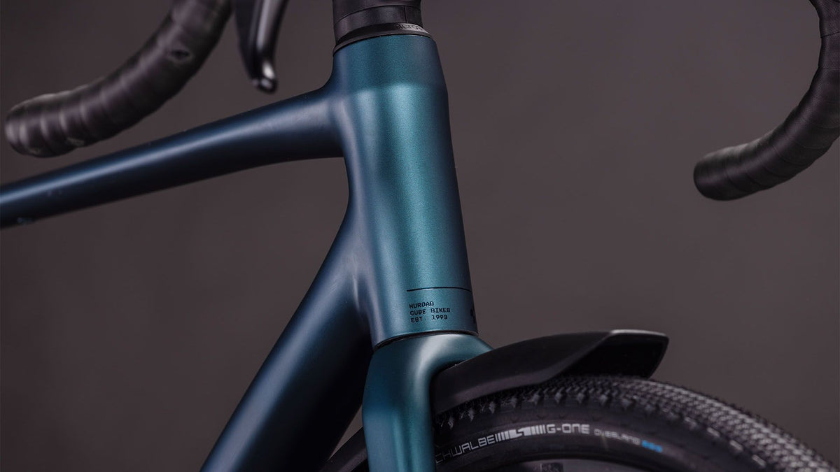 cube fahrrad grau blau Cube Nuroad Race FE Gravelbike Diamant 28" royalgreen´n´black – Biketech24