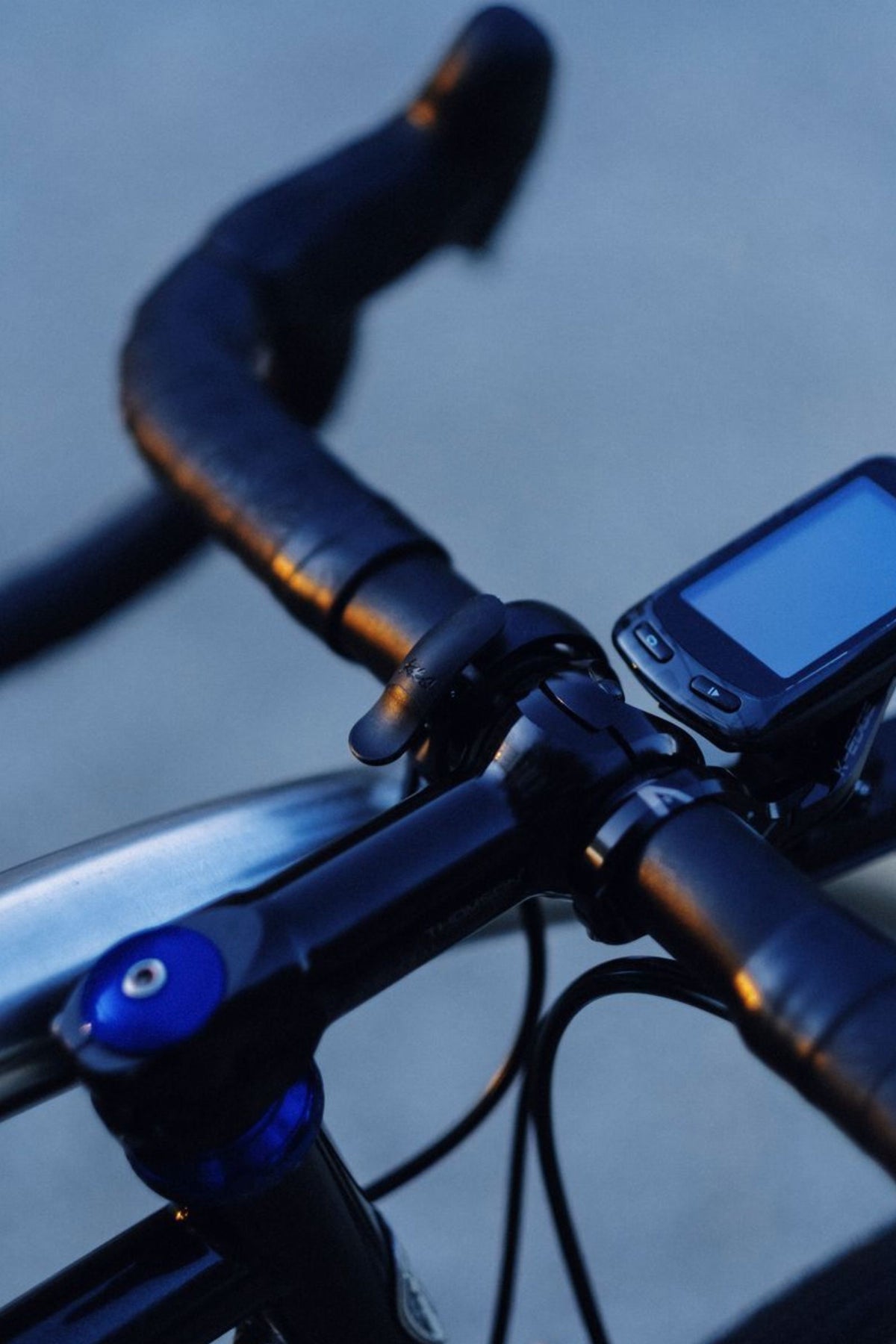 Knog Oi Prima Fahrradklingel anthracite/black – Biketech24
