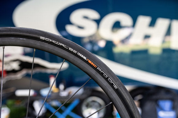 Schwalbe PRO ONE Evo, V-Guard, MicroSkin, TLE 26" Faltreifen Black 28-559